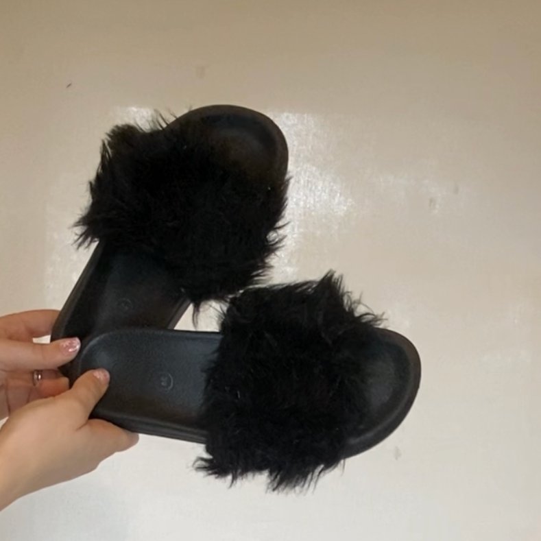 Black Fluffy Slides - Getting Thrifty