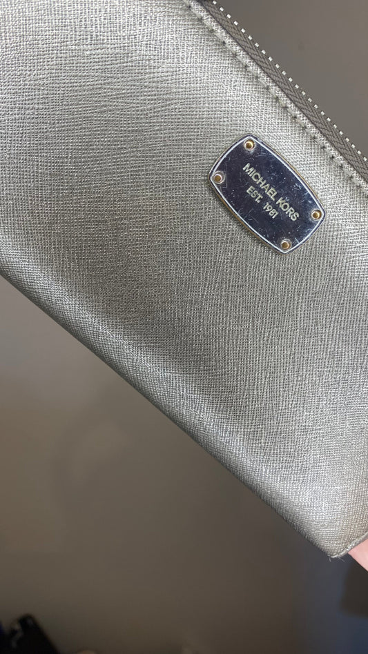 Michael Kors Wallet - Getting Thrifty