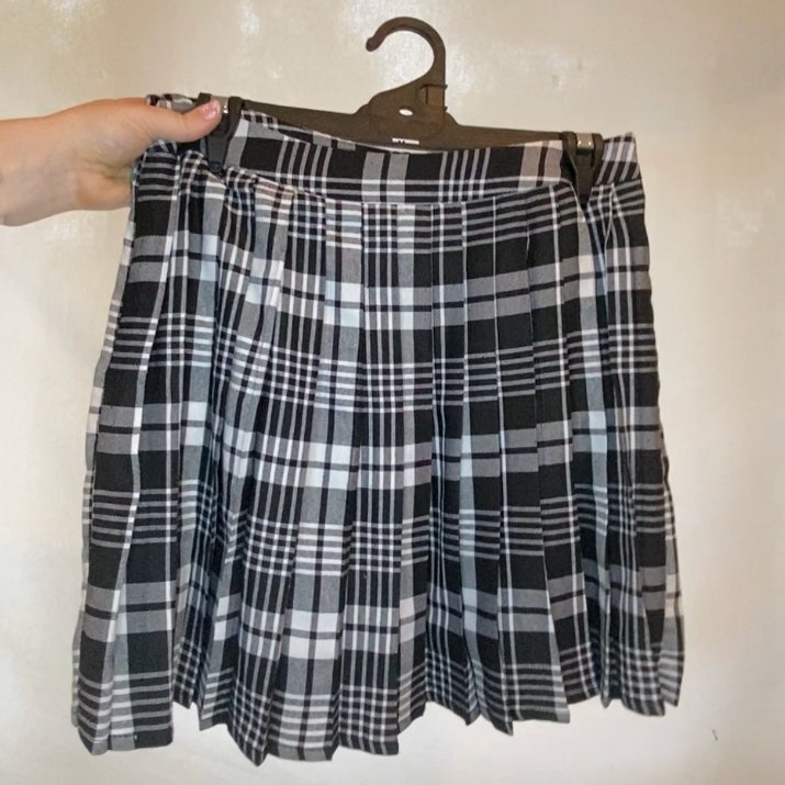 PrettyLIttleThing Checkered Mini Skirt - Getting Thrifty